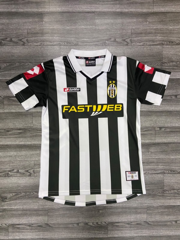 JUVENTUS 01/02 + DEL PIERO
