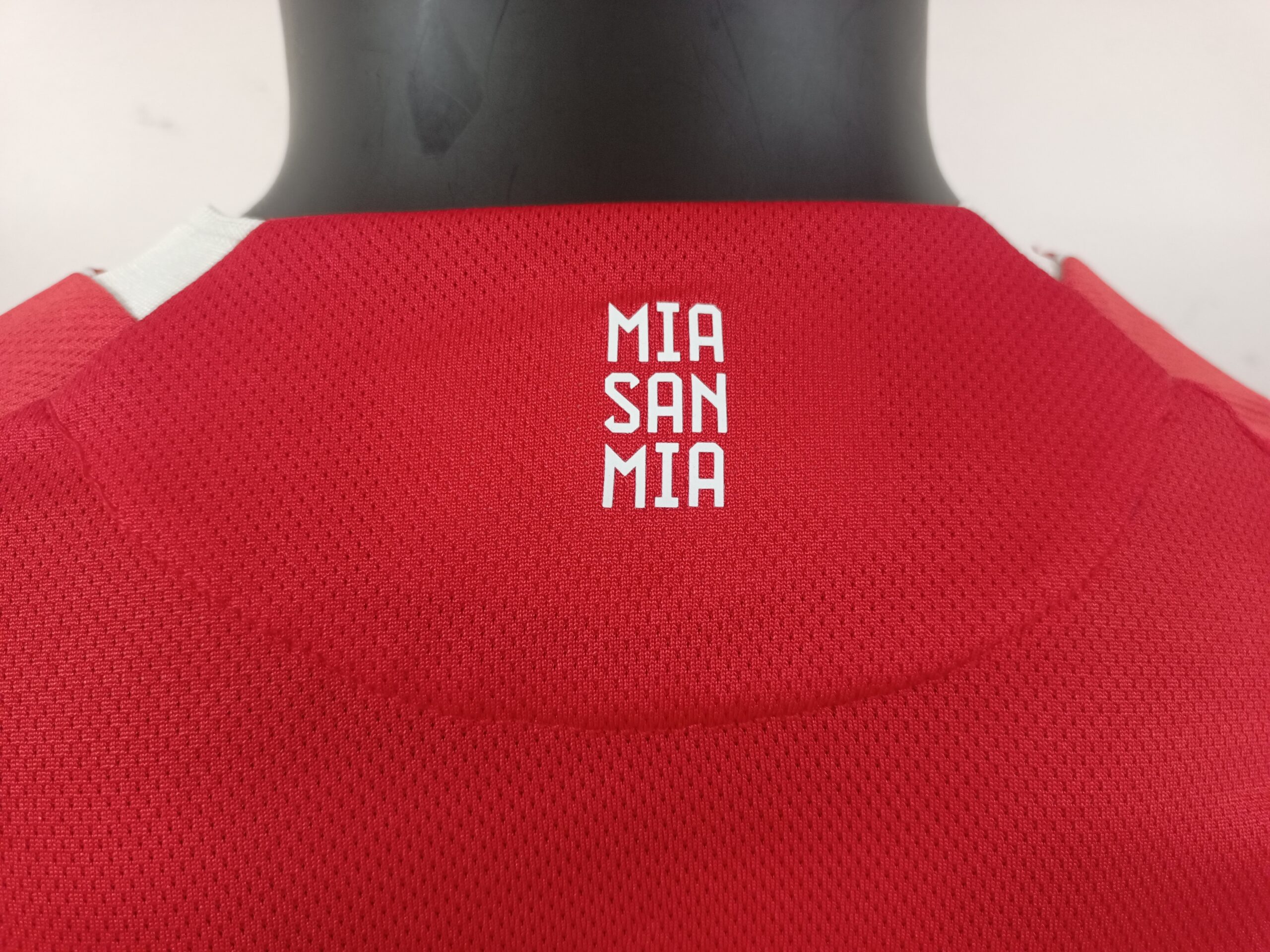 BAYERN MÚNICH 25/26 - Imagen 2