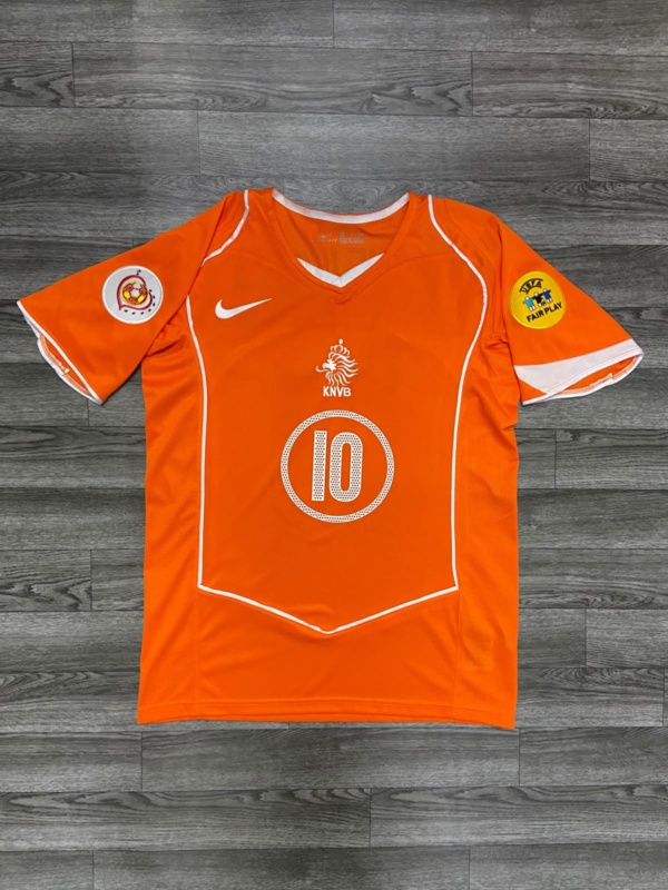 HOLANDA 2004 + VAN NISTELROOY