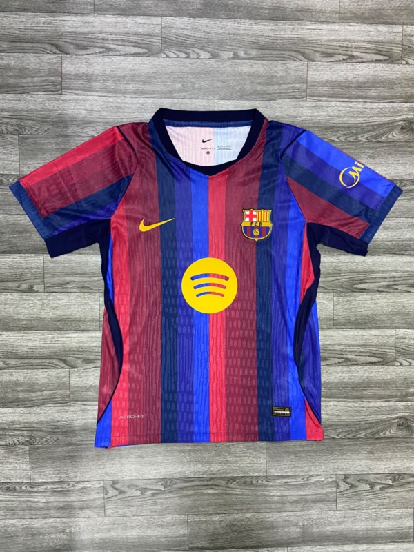BARCELONA 26/27 LOCAL
