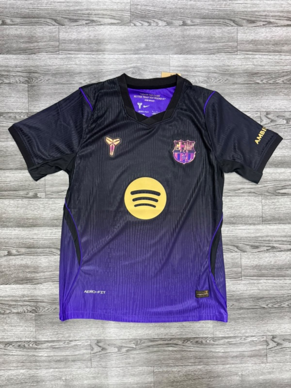 BARCELONA 26/27 EDICION KOBE BRYANT