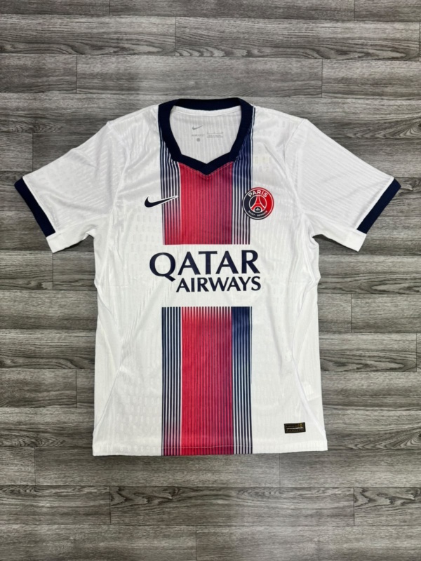 PARIS SAINT GERMAIN 26/27 VISITA