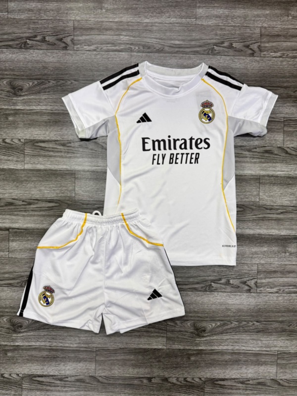 REAL MADRID 25/26 LOCAL