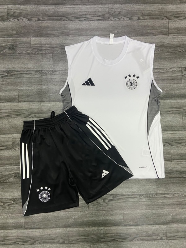 ALEMANIA ENTRENO 25/26
