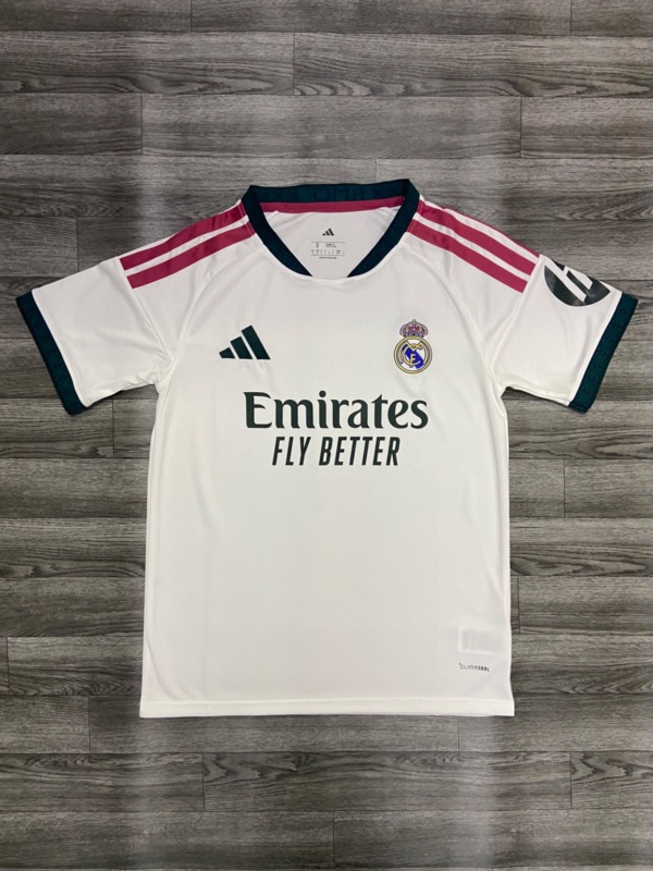 REAL MADRID 26/27 VERSION FANATICO
