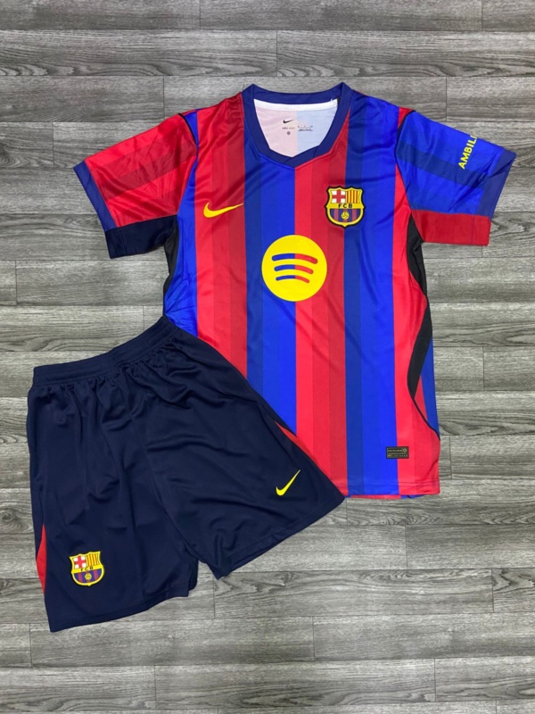 BARCELONA 26/27 LOCAL