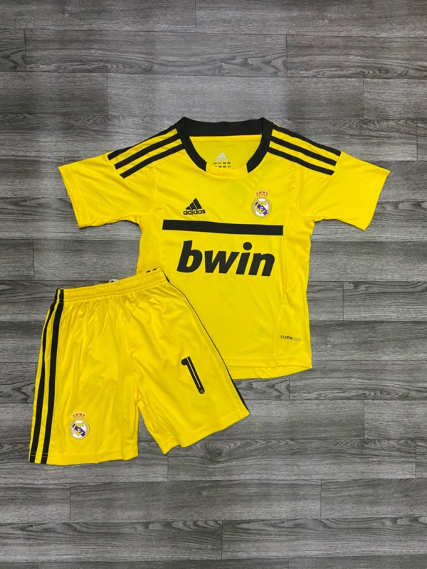 REAL MADRID 11/12 PORTERO + CASILLAS